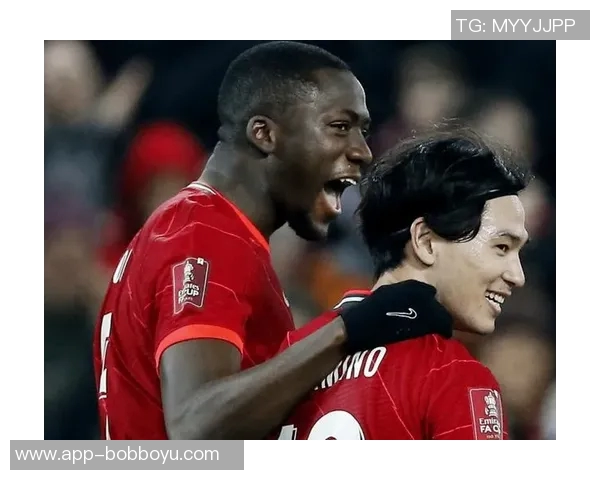 36岁穆勒加盟温哥华白浪表现惊艳12场贡献9球4助力队成功晋级总决赛 36岁穆勒加盟温哥华白浪表现惊艳12场贡献9球4助力队成功晋级总决赛