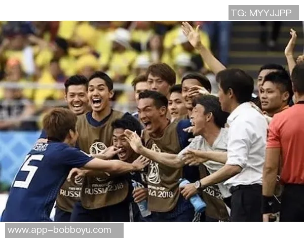 媒体人称赞山东队团结一致的精神和顽强拼搏的决心是成功的关键因素