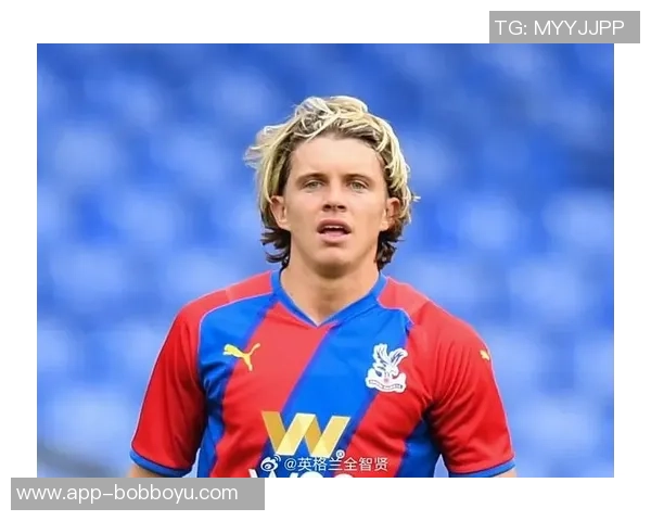 英格兰太太团成员归来加拉格尔模特女友分享生活点滴感慨万千